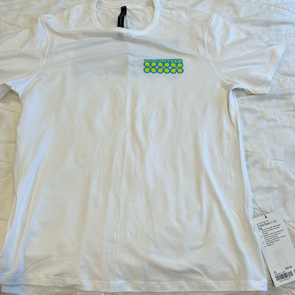 Lululemon 10K 2024 Volunteer Tee Shirt